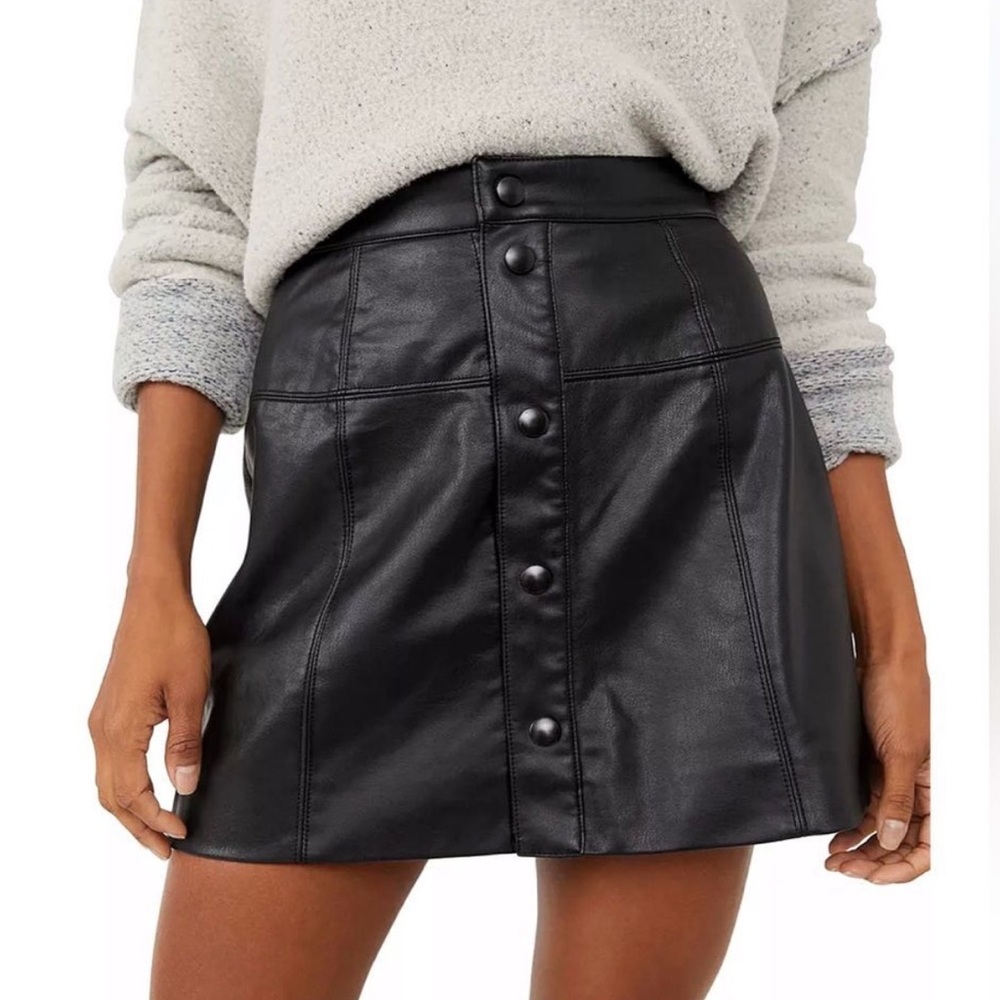 Free People Maisie Fauz‎ Leather Mini Skirt Size 0